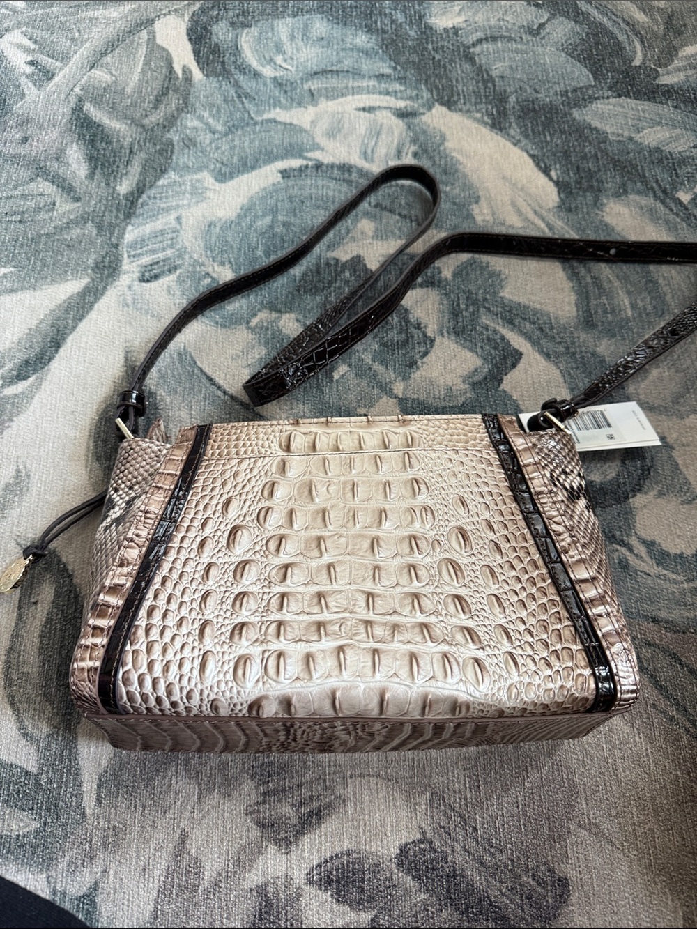 Brahmin Neutral Croc-Embossed Crossbody with Contrast Trim - Picture 4 of 6